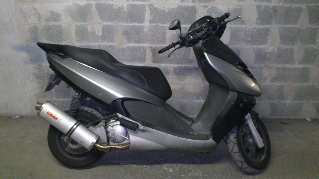 Scooter APRILIA Leonardo 250 ST  occasion