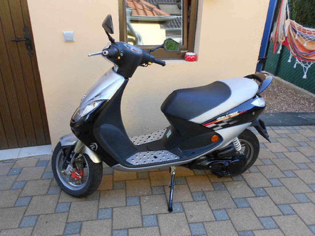 Scooter PEUGEOT Vivacity 50 silver sport occasion