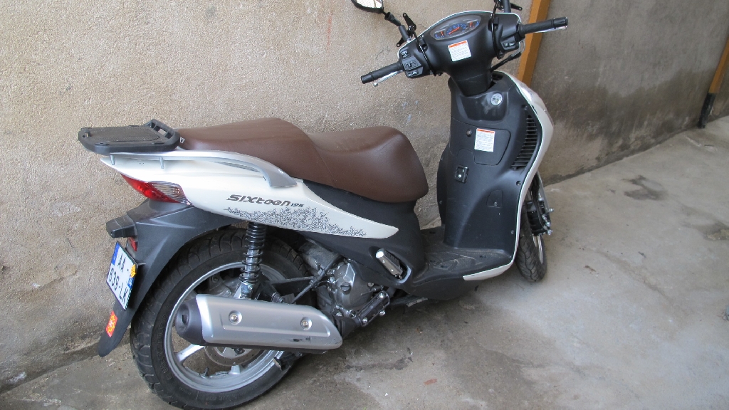 Scooter SUZUKI SIXteen 125  occasion