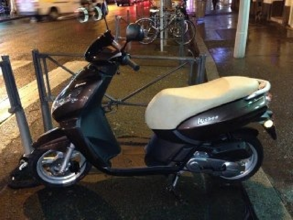 Scooter PEUGEOT Kisbee 50  occasion